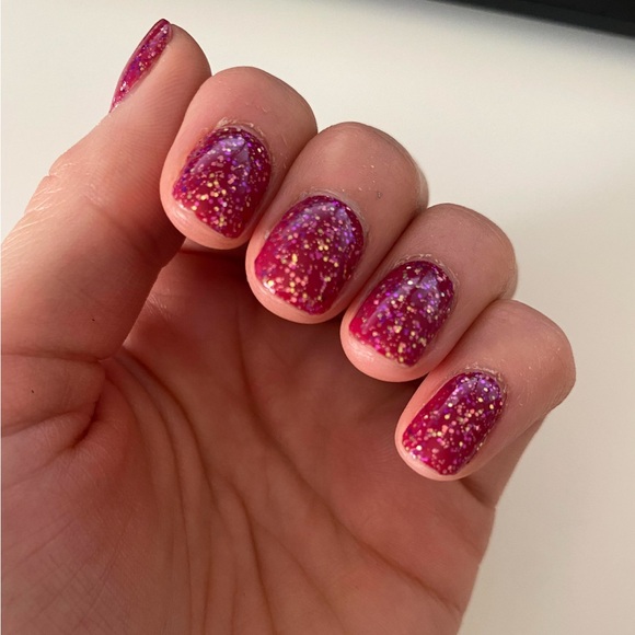 *Retired* Color Street: Chile It Cool | Red Glitter Fuchsia Pink Gold Fall Party - Picture 7 of 12